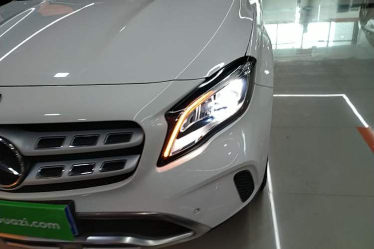 Used Mercedes-Benz GLA 2018 GLA 200 Fashion Model Left Front Headlight