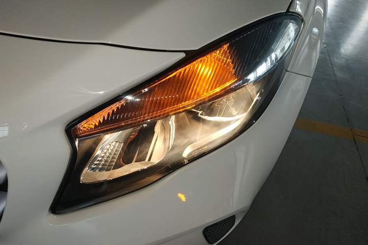 Used Mercedes-Benz GLA 2018 GLA 200 Sport Edition Left Front Headlight