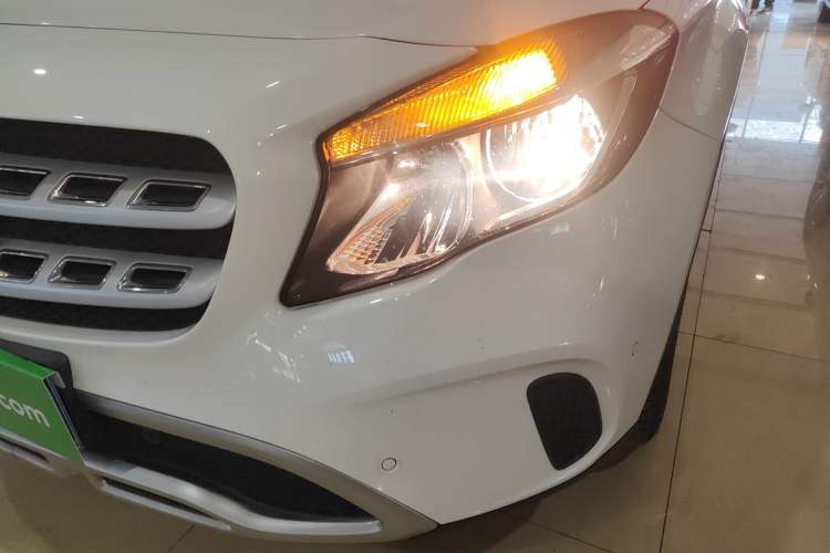 Used Mercedes-Benz GLA 2018 GLA 200 Sport Edition Left Front Headlight