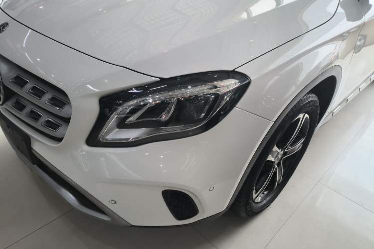 Used Mercedes-Benz GLA 2018 GLA 200 Fashion Model Left Front Headlight