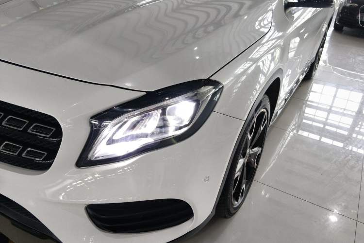 Used Mercedes-Benz GLA 2018 GLA 220 4MATIC Sport Edition Left Front Headlight