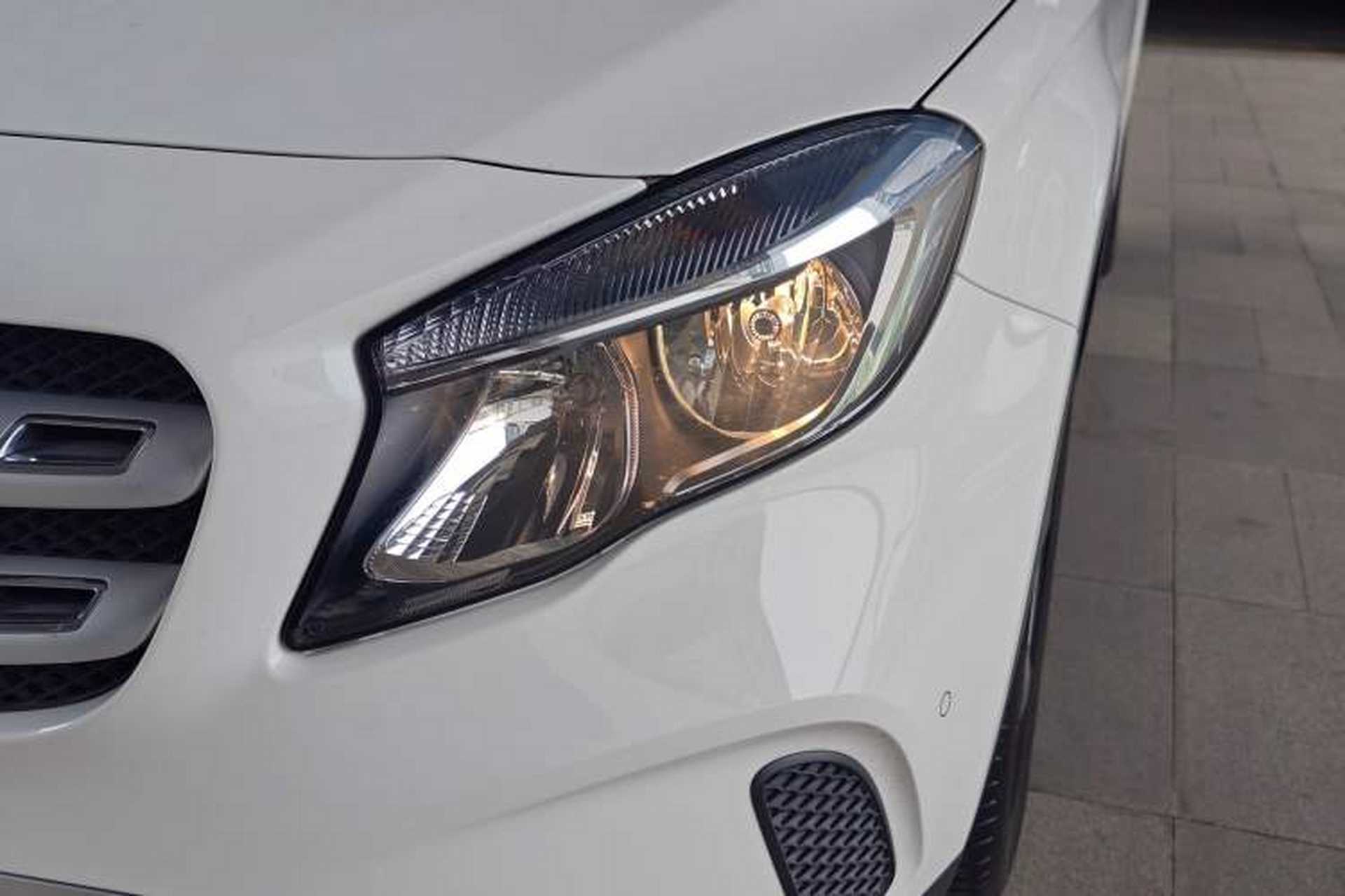 Used Mercedes-Benz GLA 2018 GLA 200 Sport Edition Left Front Headlight