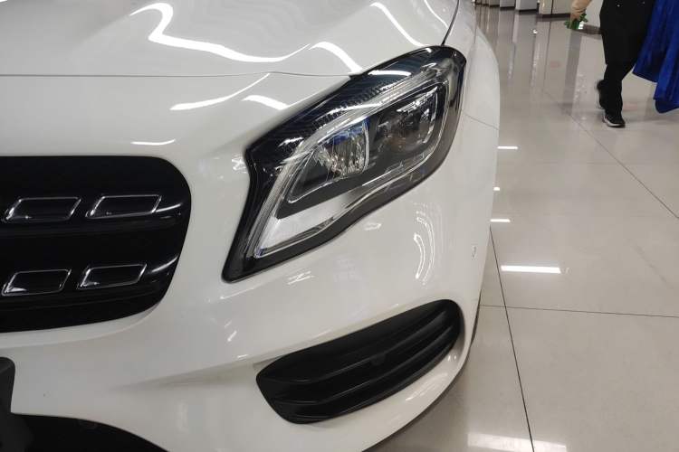 Used Mercedes-Benz GLA 2018 GLA 220 4MATIC Sport Edition Left Front Headlight