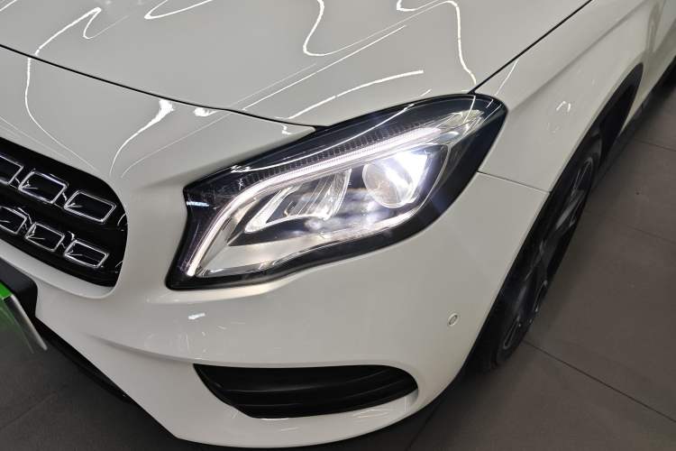 Used Mercedes-Benz GLA 2018 GLA 220 4MATIC Sport Edition Left Front Headlight