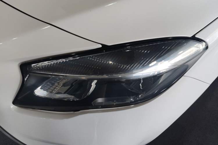 Used Mercedes-Benz GLA 2018 GLA 200 Sport Edition Left Front Headlight