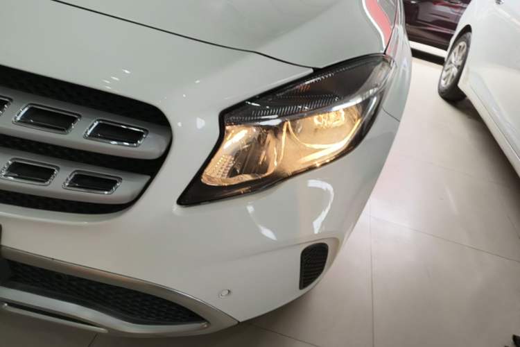 Used Mercedes-Benz GLA 2018 GLA 200 Sport Edition Left Front Headlight
