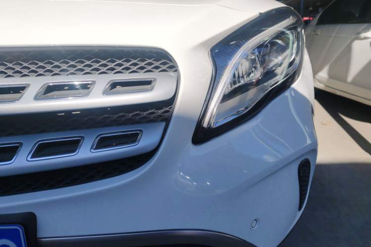Used Mercedes-Benz GLA 2018 GLA 200 Fashion Model Left Front Headlight