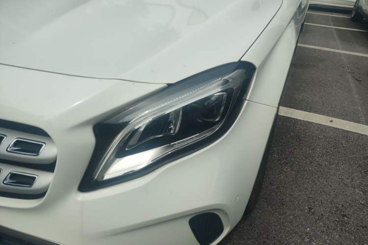 Used Mercedes-Benz GLA 2018 GLA 200 Fashion Model Left Front Headlight