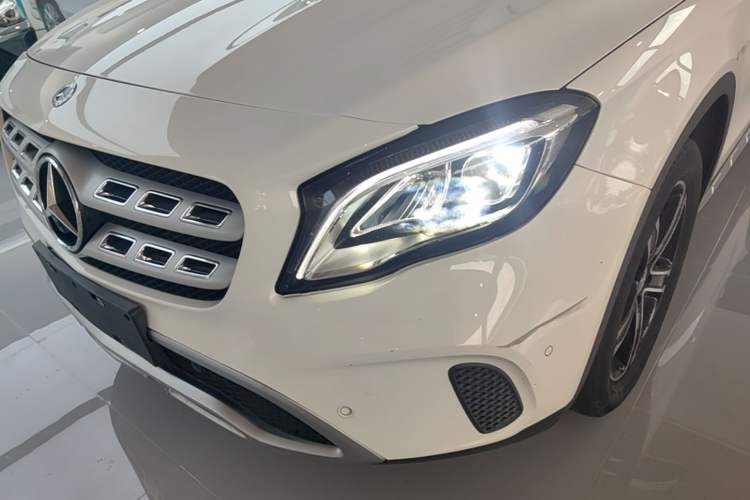 Used Mercedes-Benz GLA 2018 GLA 200 Fashion Model Left Front Headlight