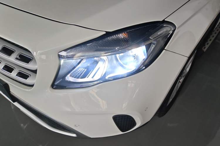 Used Mercedes-Benz GLA 2018 GLA 200 Sport Edition Left Front Headlight