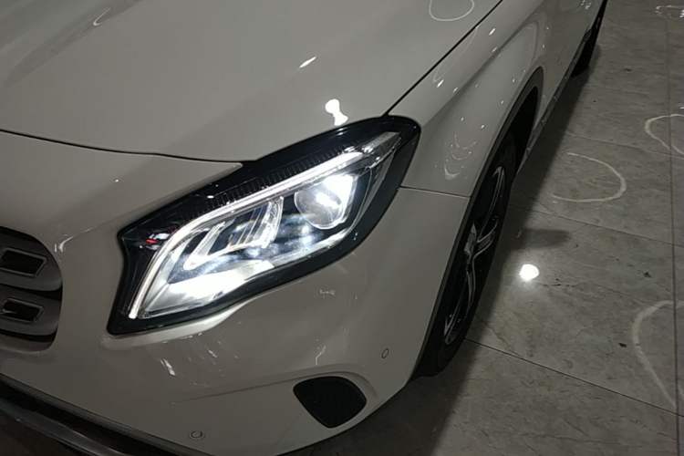 Used Mercedes-Benz GLA 2018 GLA 200 Fashion Model Left Front Headlight