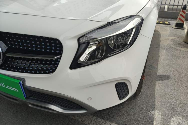 Used Mercedes-Benz GLA 2018 GLA 200 Sport Edition Left Front Headlight