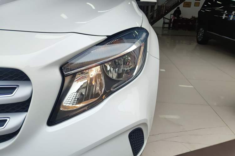 Used Mercedes-Benz GLA 2018 GLA 200 Sport Edition Left Front Headlight