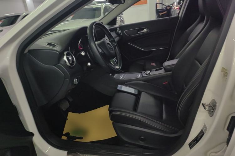 Used Mercedes-Benz GLA 2018 GLA 200 Sport Edition Left Front Seat
