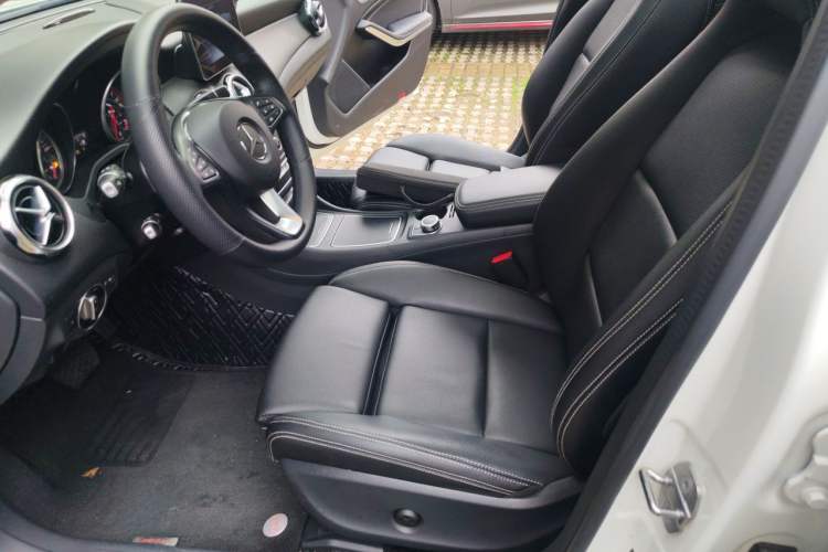Used Mercedes-Benz GLA 2018 GLA 200 Sport Edition Left Front Seat