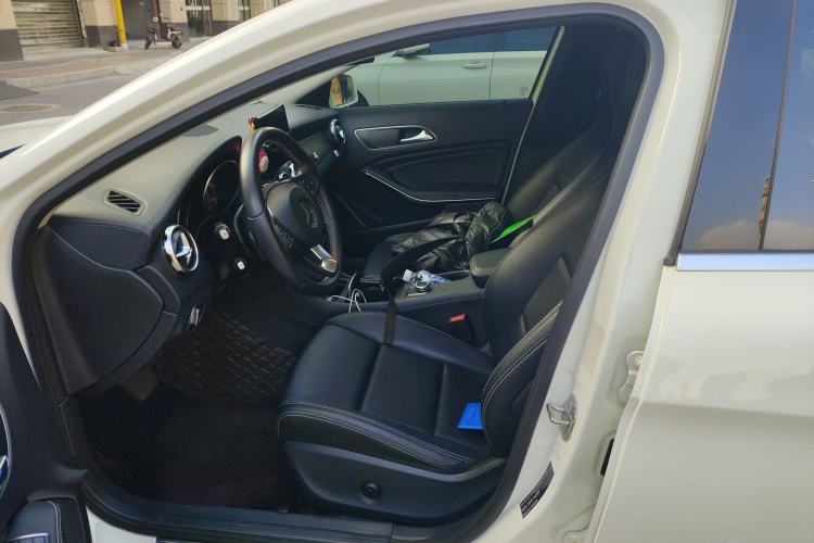 Used Mercedes-Benz GLA 2018 GLA 200 Fashion Model Left Front Seat