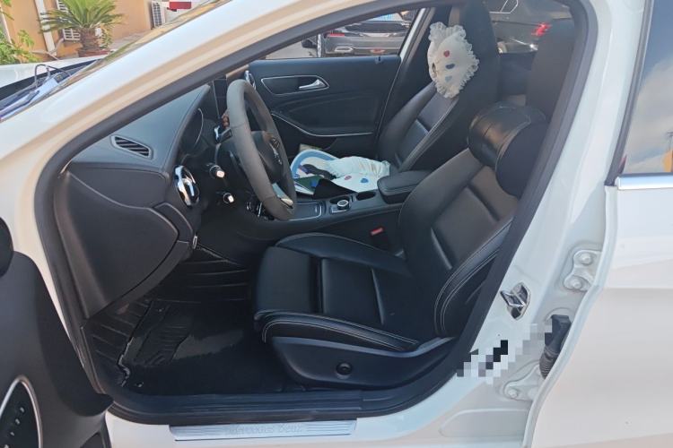 Used Mercedes-Benz GLA 2018 GLA 200 Fashion Model Left Front Seat