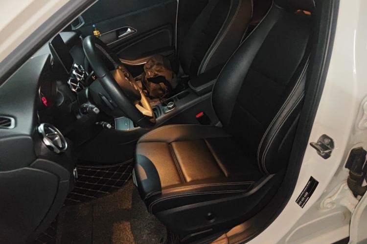 Used Mercedes-Benz GLA 2018 GLA 200 Sport Edition Left Front Seat