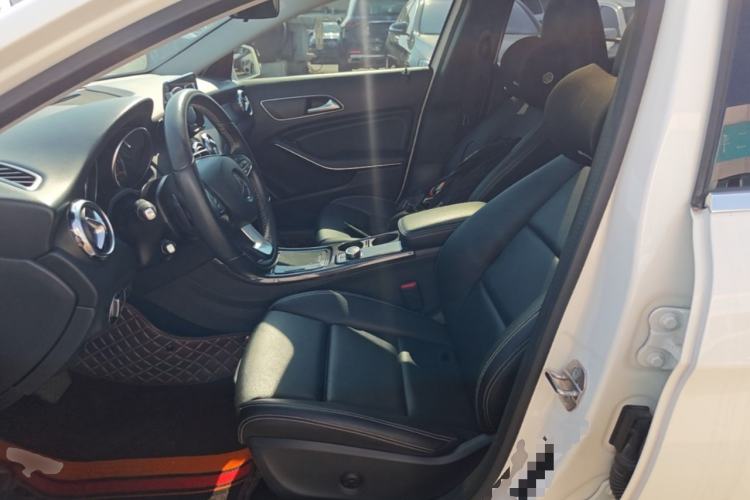 Used Mercedes-Benz GLA 2018 GLA 200 Sport Edition Left Front Seat