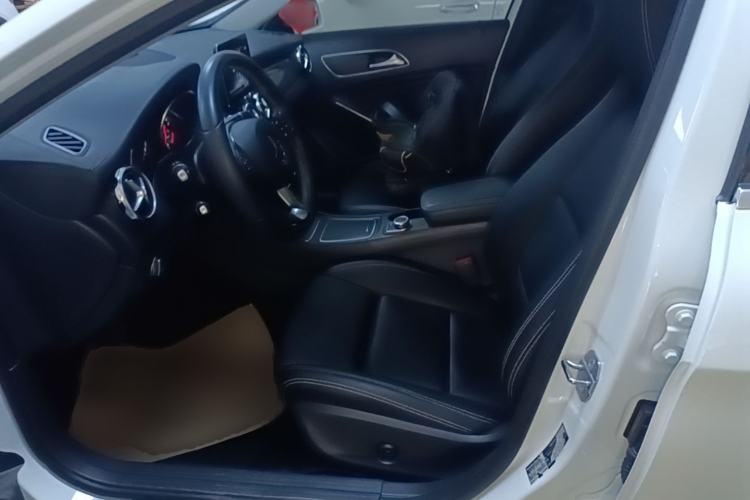 Used Mercedes-Benz GLA 2018 GLA 200 Fashion Model Left Front Seat