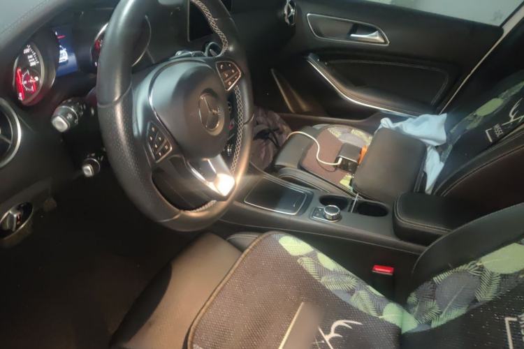 Used Mercedes-Benz GLA 2018 GLA 220 4MATIC Sport Edition Left Front Seat