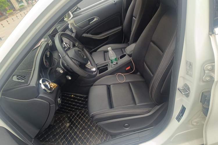 Used Mercedes-Benz GLA 2018 GLA 200 Sport Edition Left Front Seat