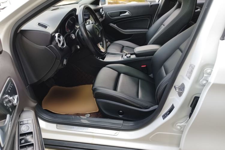 Used Mercedes-Benz GLA 2018 GLA 200 Sport Edition Left Front Seat