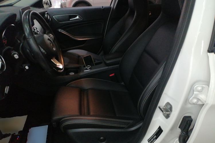 Used Mercedes-Benz GLA 2018 GLA 220 4MATIC Sport Edition Left Front Seat