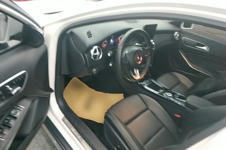 Used Mercedes-Benz GLA 2018 GLA 200 Fashion Model Left Front Seat