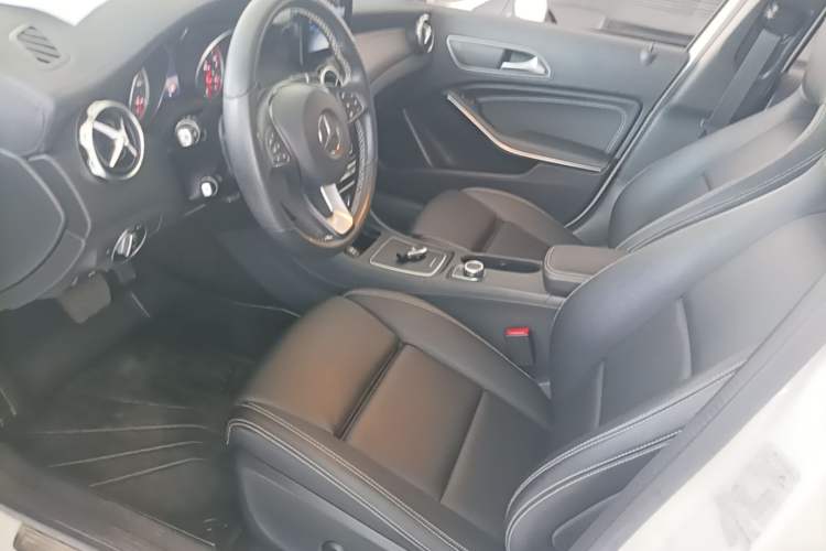 Used Mercedes-Benz GLA 2018 GLA 200 Fashion Model Left Front Seat