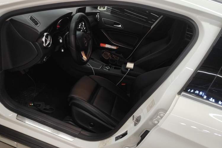 Used Mercedes-Benz GLA 2018 GLA 200 Sport Edition Left Front Seat