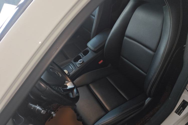 Used Mercedes-Benz GLA 2018 GLA 200 Sport Edition Left Front Seat