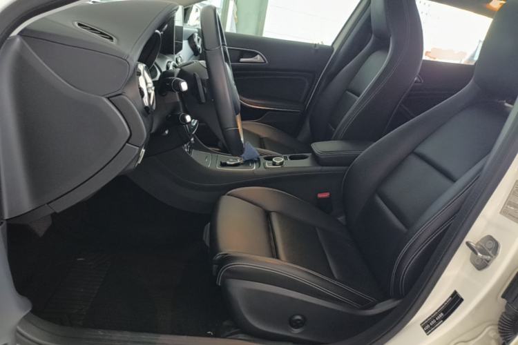 Used Mercedes-Benz GLA 2018 GLA 200 Fashion Model Left Front Seat