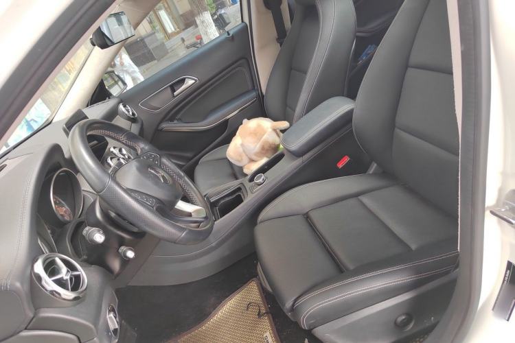 Used Mercedes-Benz GLA 2018 GLA 220 4MATIC Sport Edition Left Front Seat