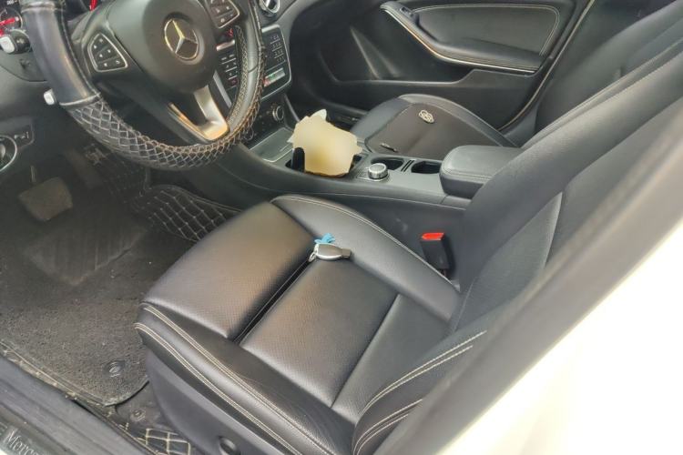 Used Mercedes-Benz GLA 2018 GLA 200 Sport Edition Left Front Seat