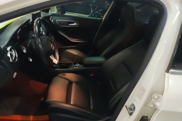 Used Mercedes-Benz GLA 2018 GLA 200 Sport Edition Left Front Seat