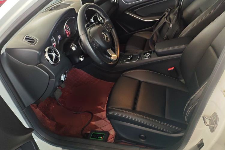 Used Mercedes-Benz GLA 2018 GLA 200 Sport Edition Left Front Seat