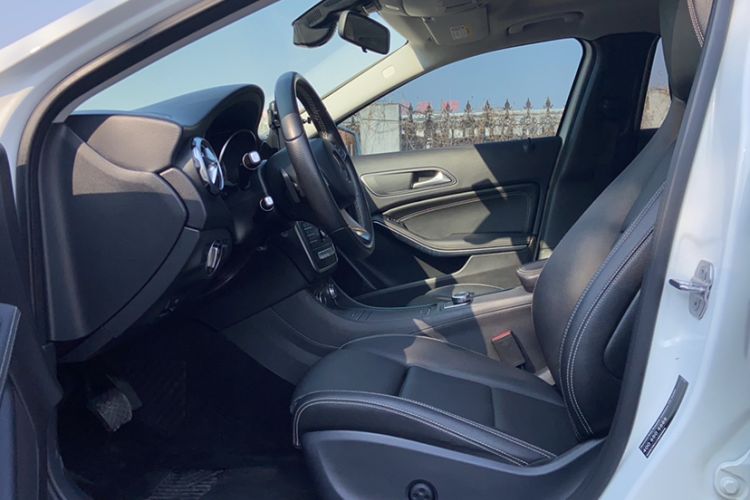 Used Mercedes-Benz GLA 2018 GLA 200 Sport Edition Left Front Seat