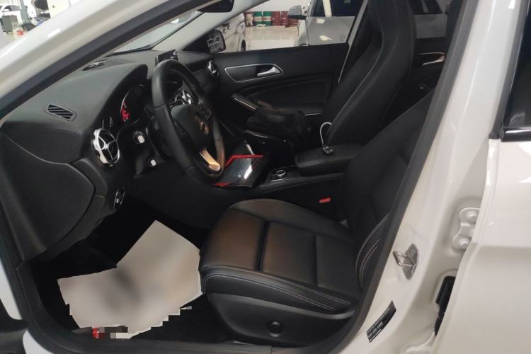 Used Mercedes-Benz GLA 2018 GLA 220 4MATIC Sport Edition Left Front Seat