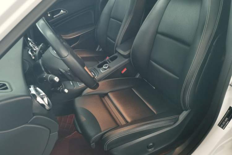 Used Mercedes-Benz GLA 2018 GLA 200 Sport Edition Left Front Seat
