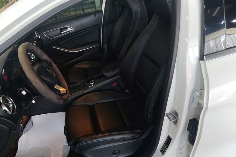 Used Mercedes-Benz GLA 2018 GLA 200 Sport Edition Left Front Seat