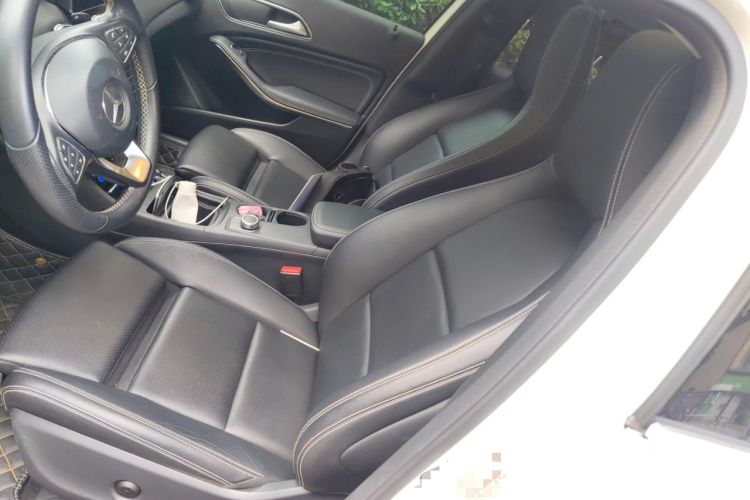 Used Mercedes-Benz GLA 2018 GLA 200 Fashion Model Left Front Seat
