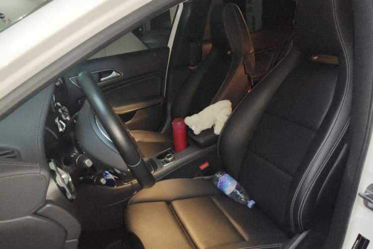 Used Mercedes-Benz GLA 2018 GLA 200 Fashion Model Left Front Seat