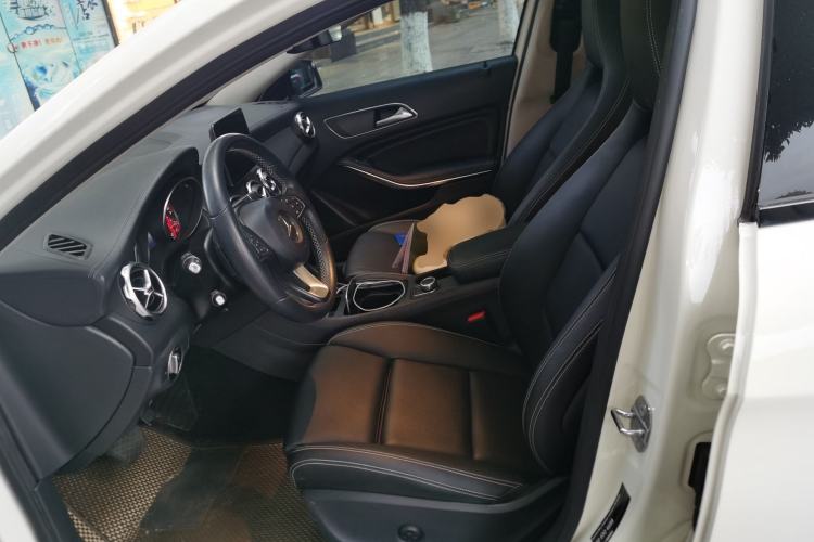 Used Mercedes-Benz GLA 2018 GLA 220 4MATIC Sport Edition Left Front Seat