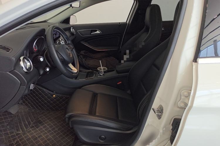 Used Mercedes-Benz GLA 2018 GLA 200 Fashion Model Left Front Seat