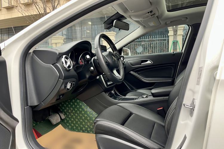 Used Mercedes-Benz GLA 2018 GLA 200 Sport Edition Left Front Seat