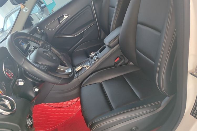 Used Mercedes-Benz GLA 2018 GLA 200 Fashion Model Left Front Seat