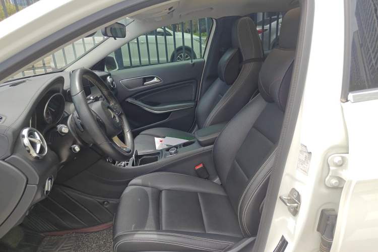 Used Mercedes-Benz GLA 2018 GLA 200 Fashion Model Left Front Seat