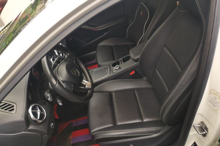 Used Mercedes-Benz GLA 2018 GLA 200 Fashion Model Left Front Seat