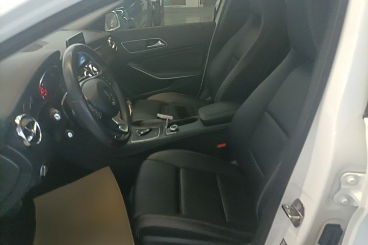 Used Mercedes-Benz GLA 2018 GLA 200 Fashion Model Left Front Seat